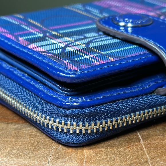 COACH Signature Tartan Snap Wallet - Picture 6 of 16